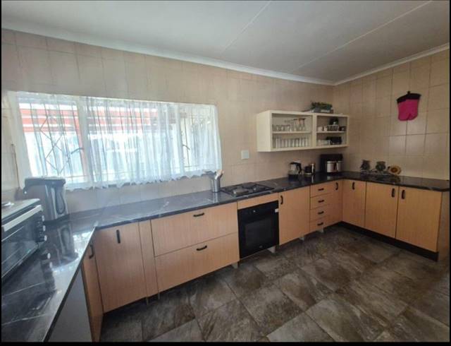 4 BEDROOM HOUSE FOR SALE IN DAL FOUCHE